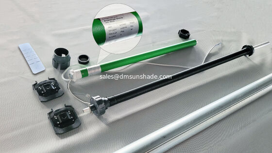 Vendite calde Motorized Spring Windproof Zip Blinds per patio e balcone Manual Auxiliary Lifting Roller Blind